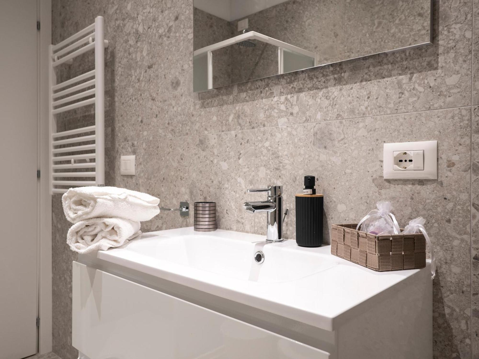 Zuara9Room Rimini Exterior photo